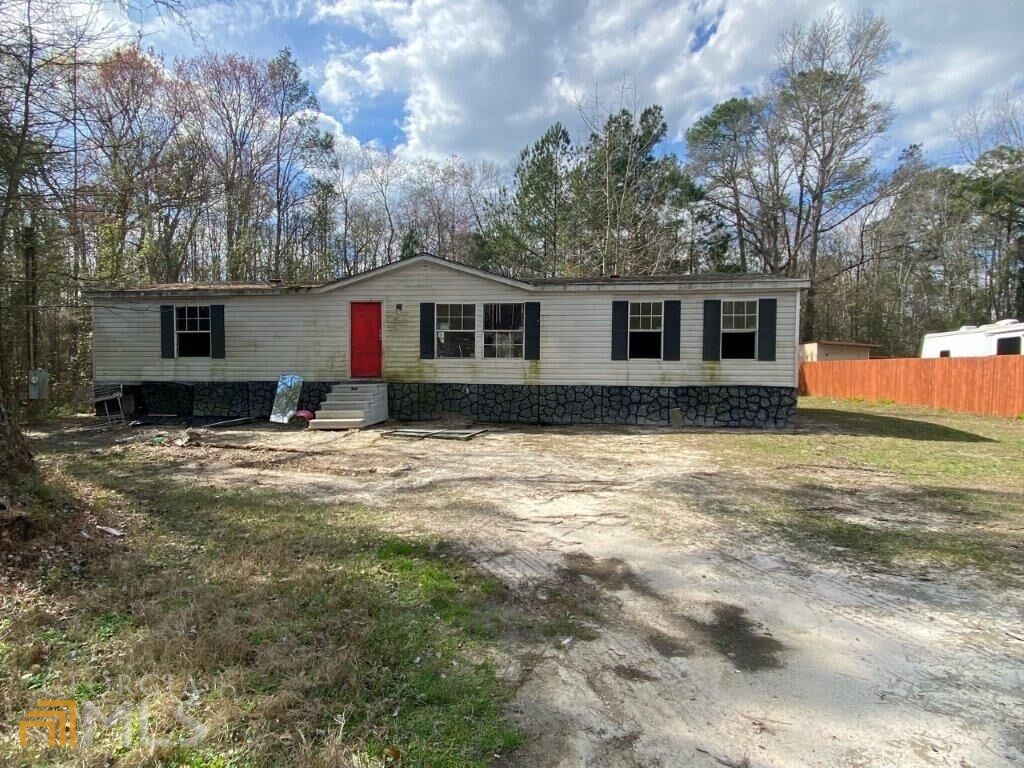 Property Photo:  818 S Satilla Street  GA 31548 