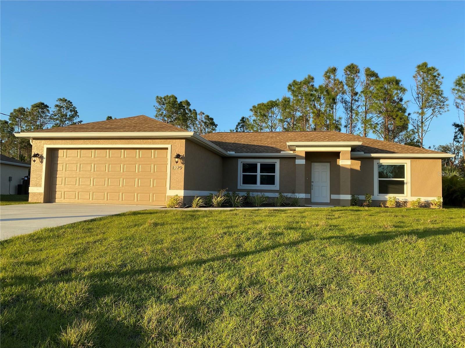 Property Photo:  1229 N Fairoaks Drive  FL 34288 