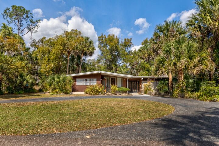 Property Photo:  801 Buena Vista Drive  FL 32726 