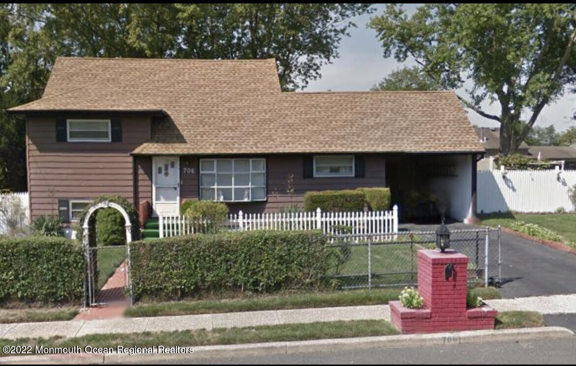Property Photo:  706 Sand Place  NJ 07753 