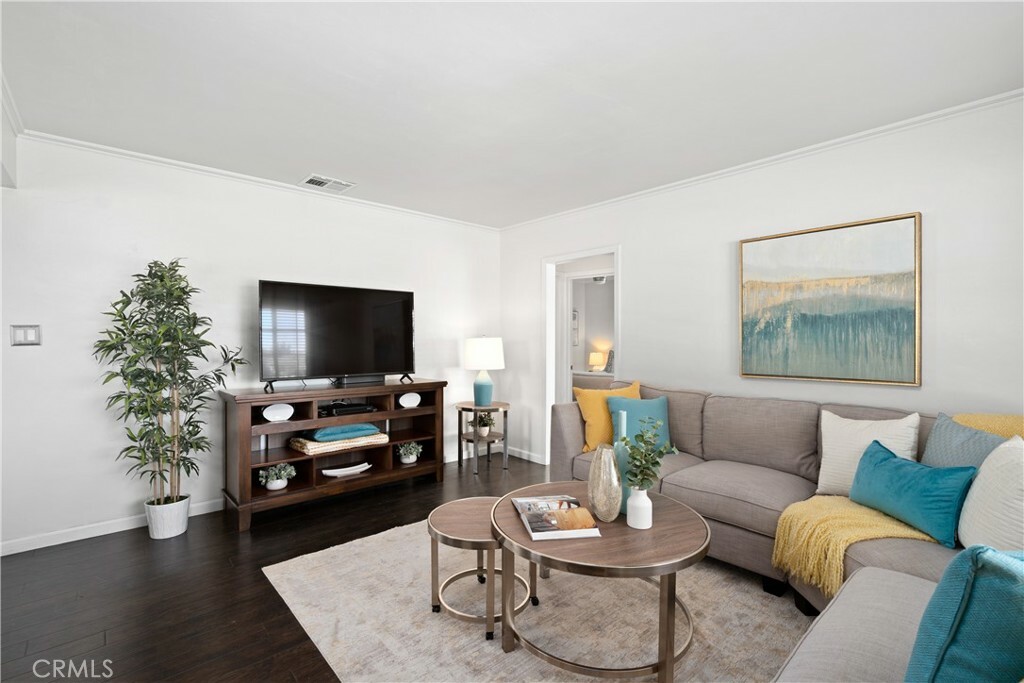 Property Photo: 1457 W 220th Street CA 90501