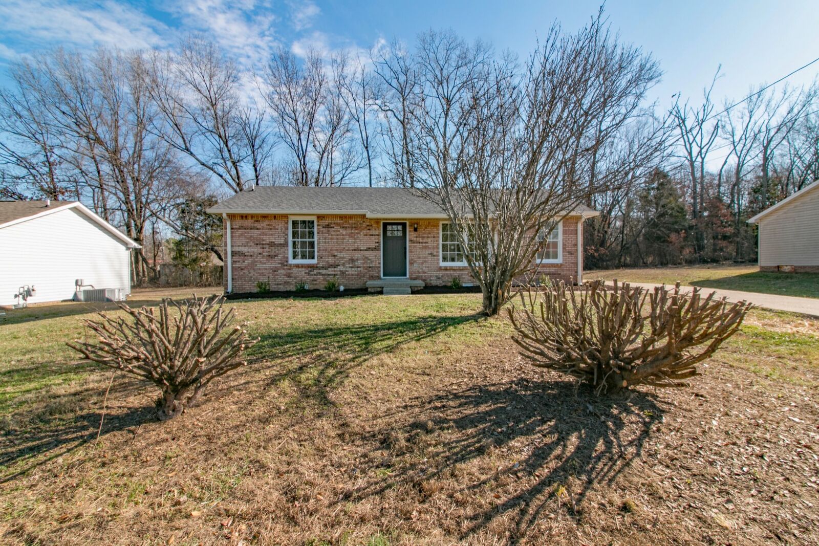 Property Photo: 535 Donna Dr TN 37042