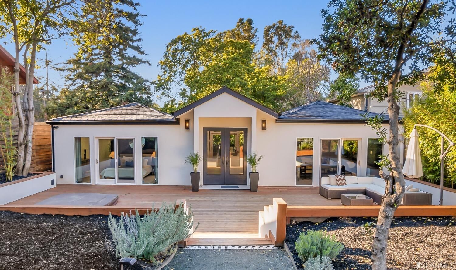 Property Photo: 4257 Knoll Avenue CA 94619