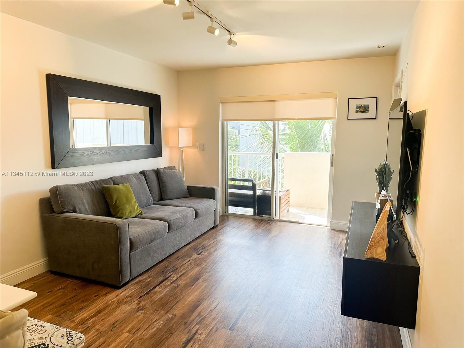 Property Photo: 6801 Harding Ave 522 FL 33141