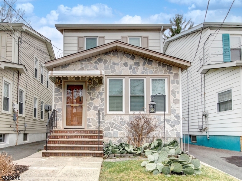 Property Photo:  77 Coolidge St  NJ 07111 