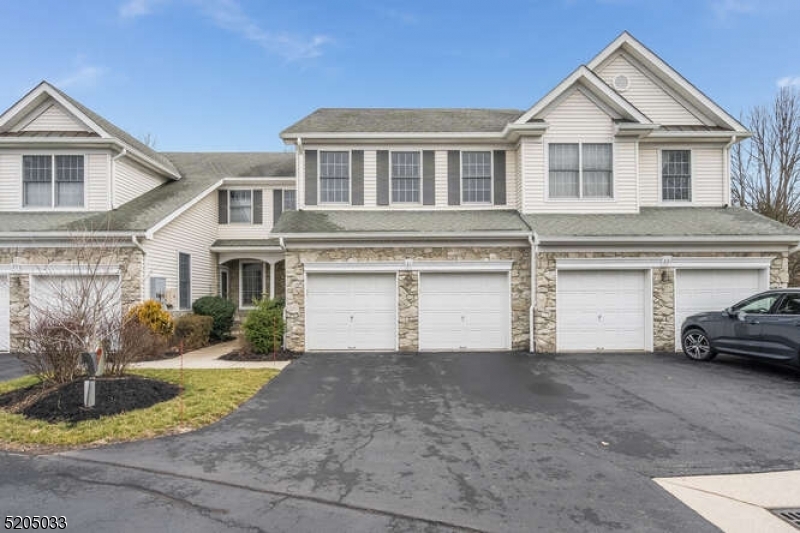 Property Photo:  31 Pinehurst Cir  NJ 08801 