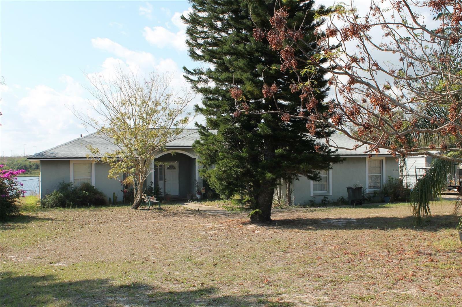 Property Photo: 2552 S Scenic Highway FL 33898