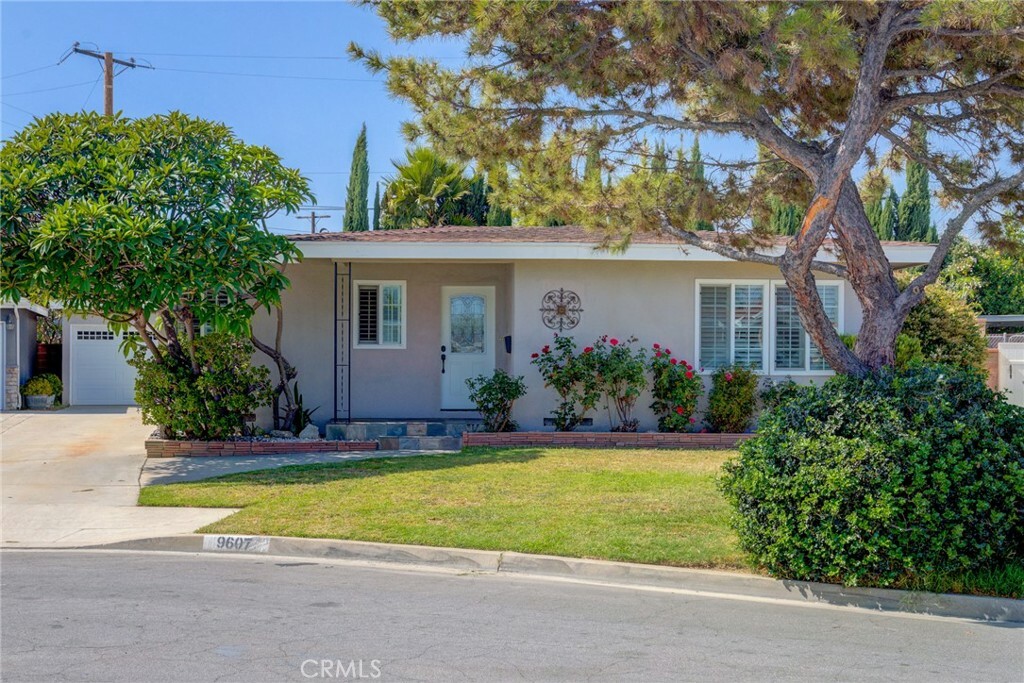 Property Photo:  9607 Hoback Street  CA 90706 