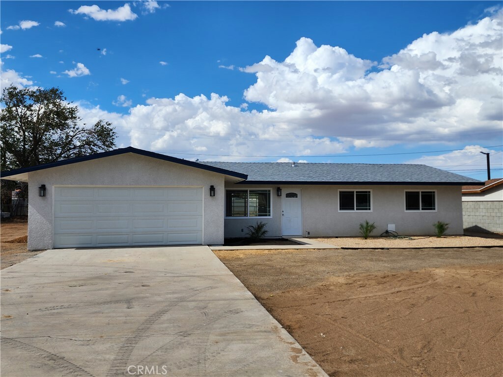 Property Photo:  13250 El Rio Road  CA 92392 