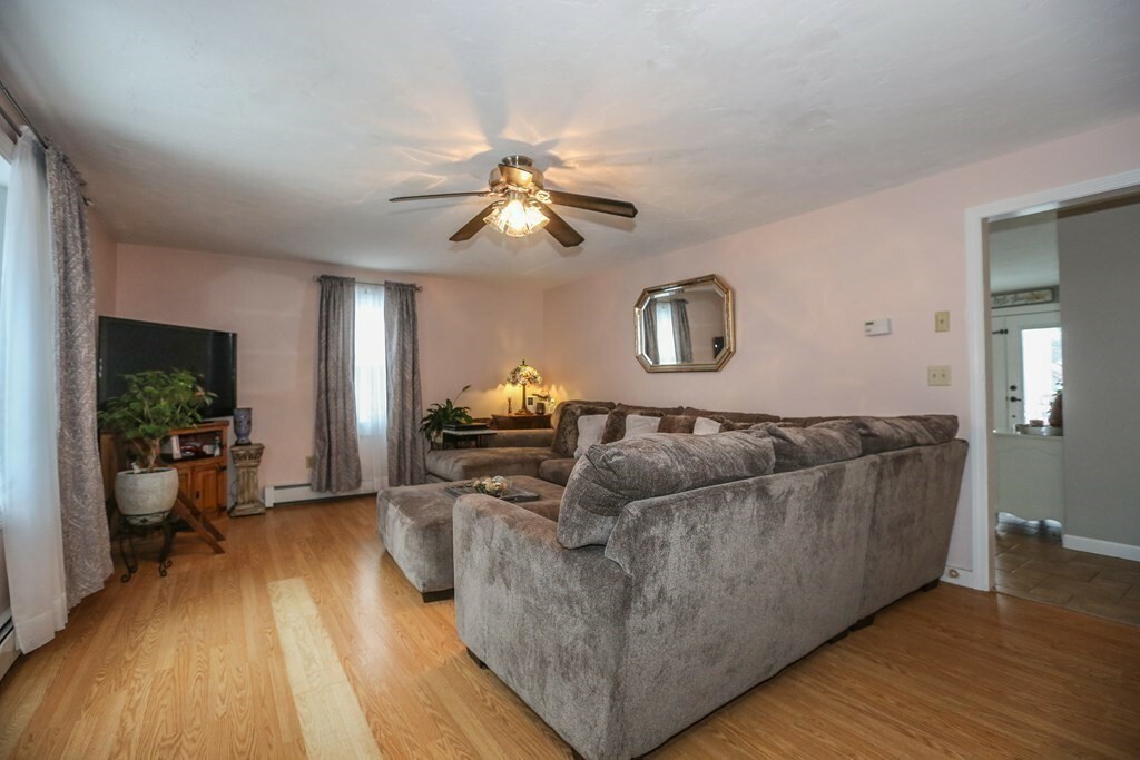 Property Photo:  2 Mason St 2  MA 01749 