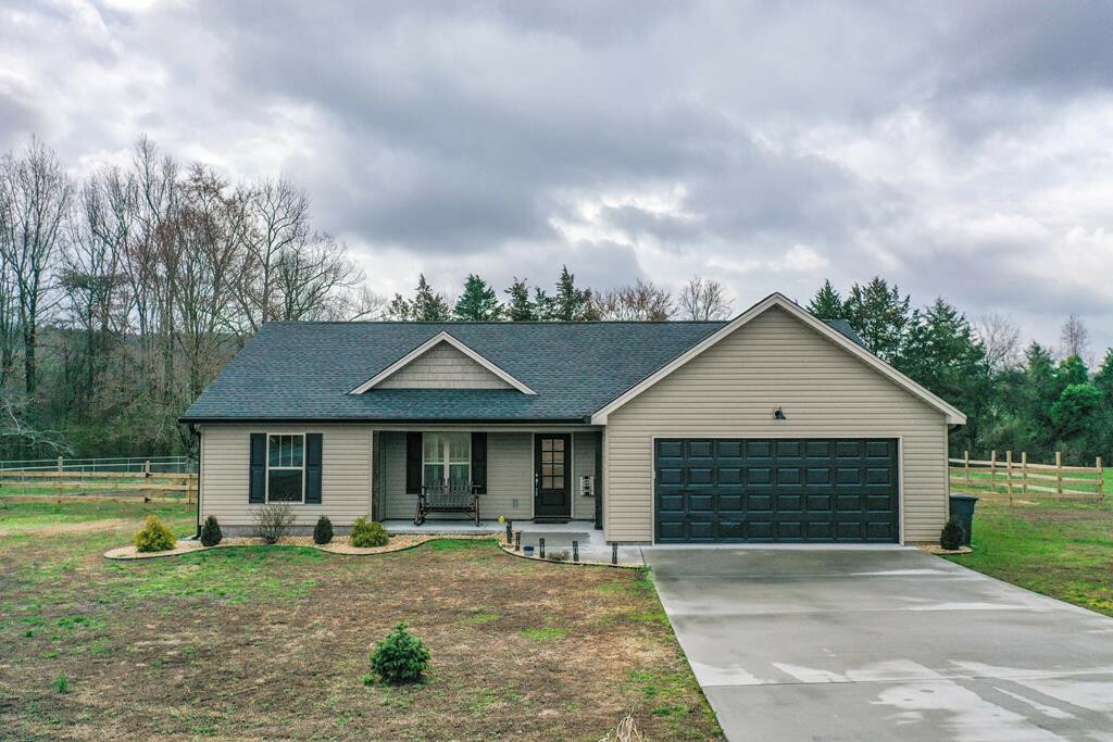 Property Photo: 210 County Road 793 TN 37331