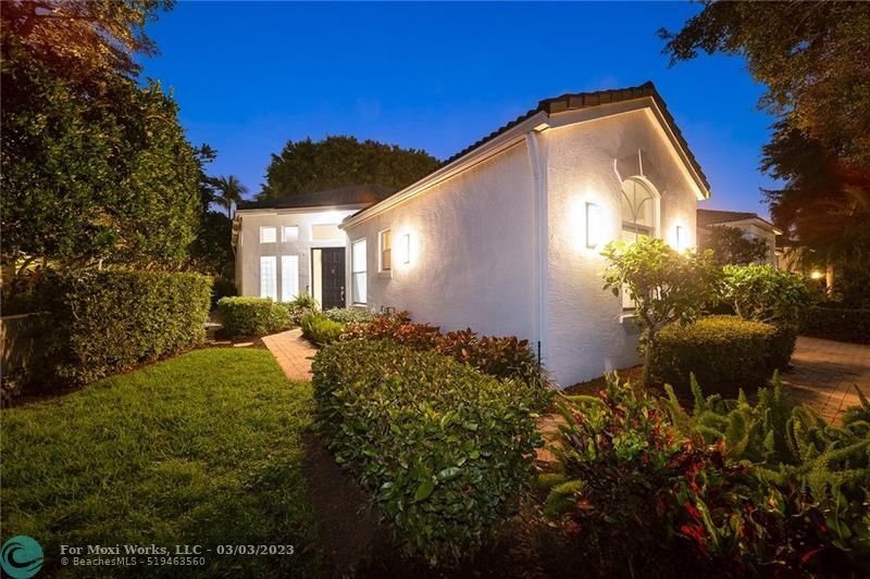 Property Photo: 211 Sunset Bay Ct FL 33418
