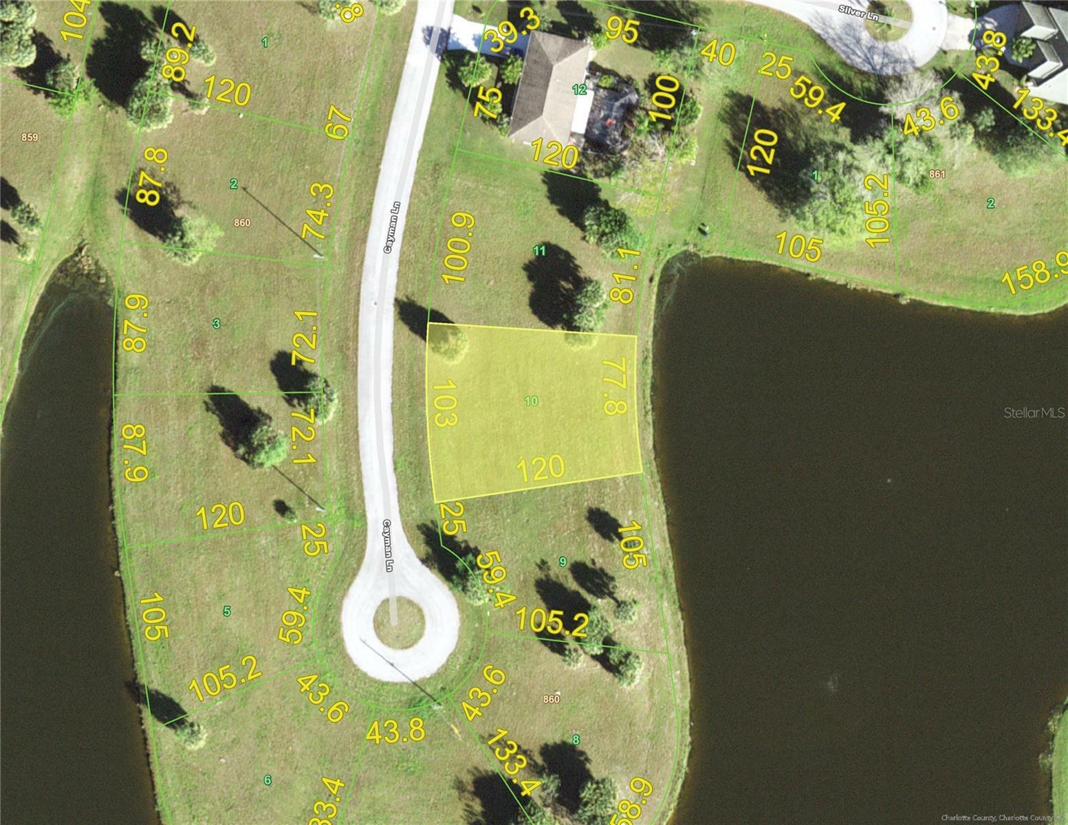 Property Photo: 16286 Cayman Lane FL 33955