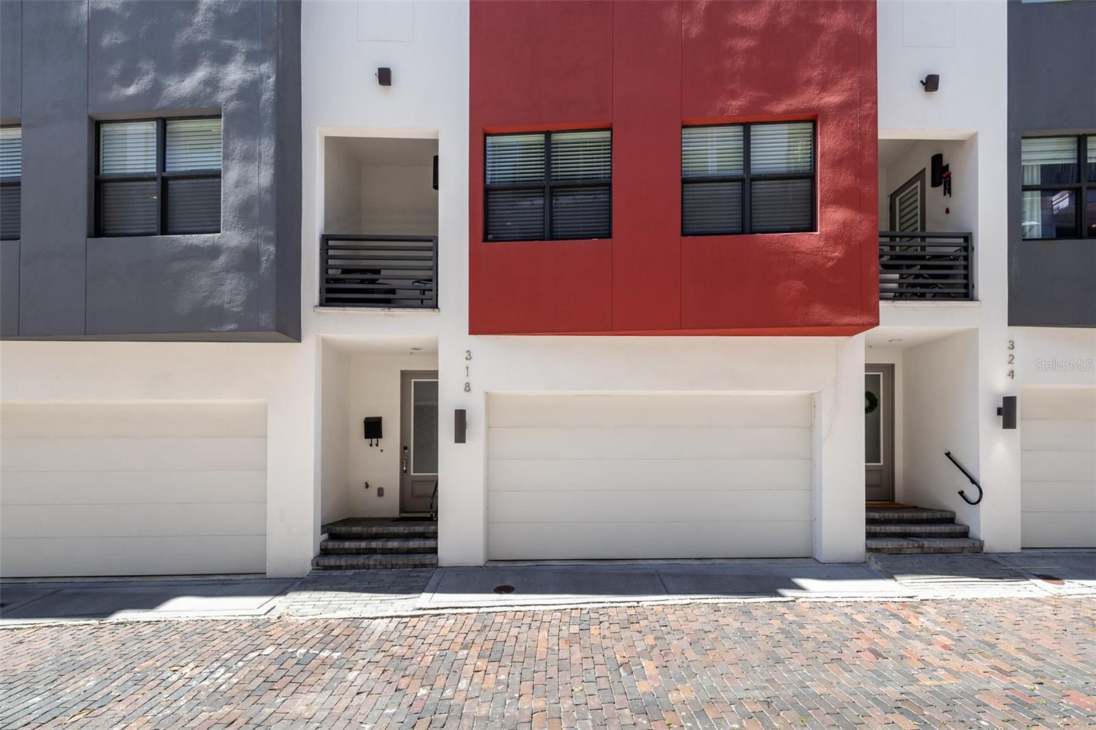 Property Photo: 318 Delmar Terrace S FL 33701