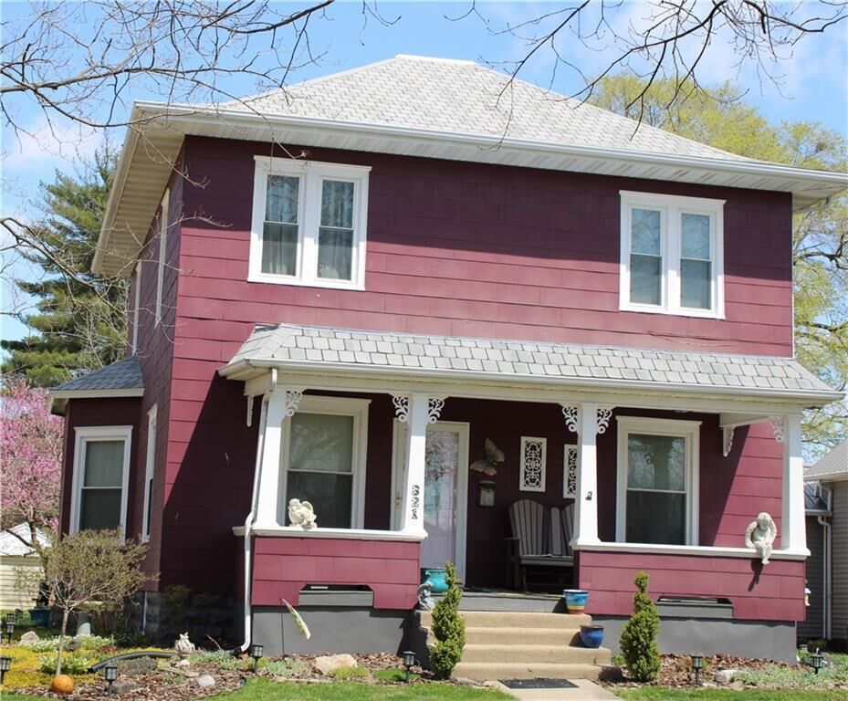 Property Photo:  321 W North 3rd Street   62565 