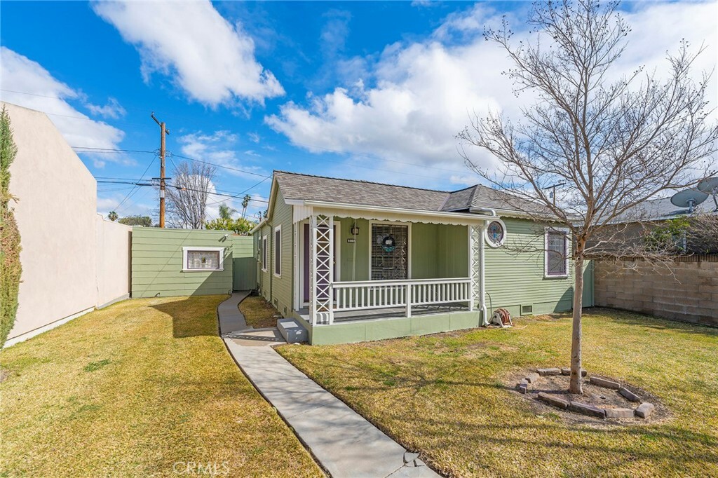 Property Photo:  816 N Dickel Street  CA 92805 