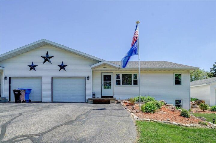 5780 Parkview Road  Sun Prairie WI 53590 photo