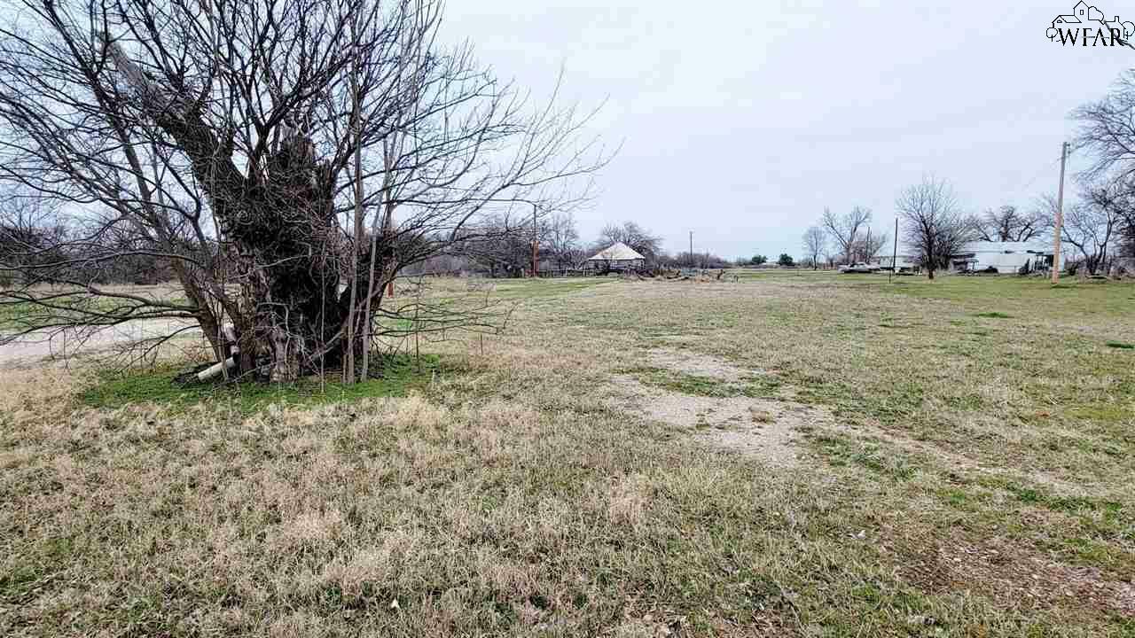 Property Photo:  000 W 5th Street  TX 76354 