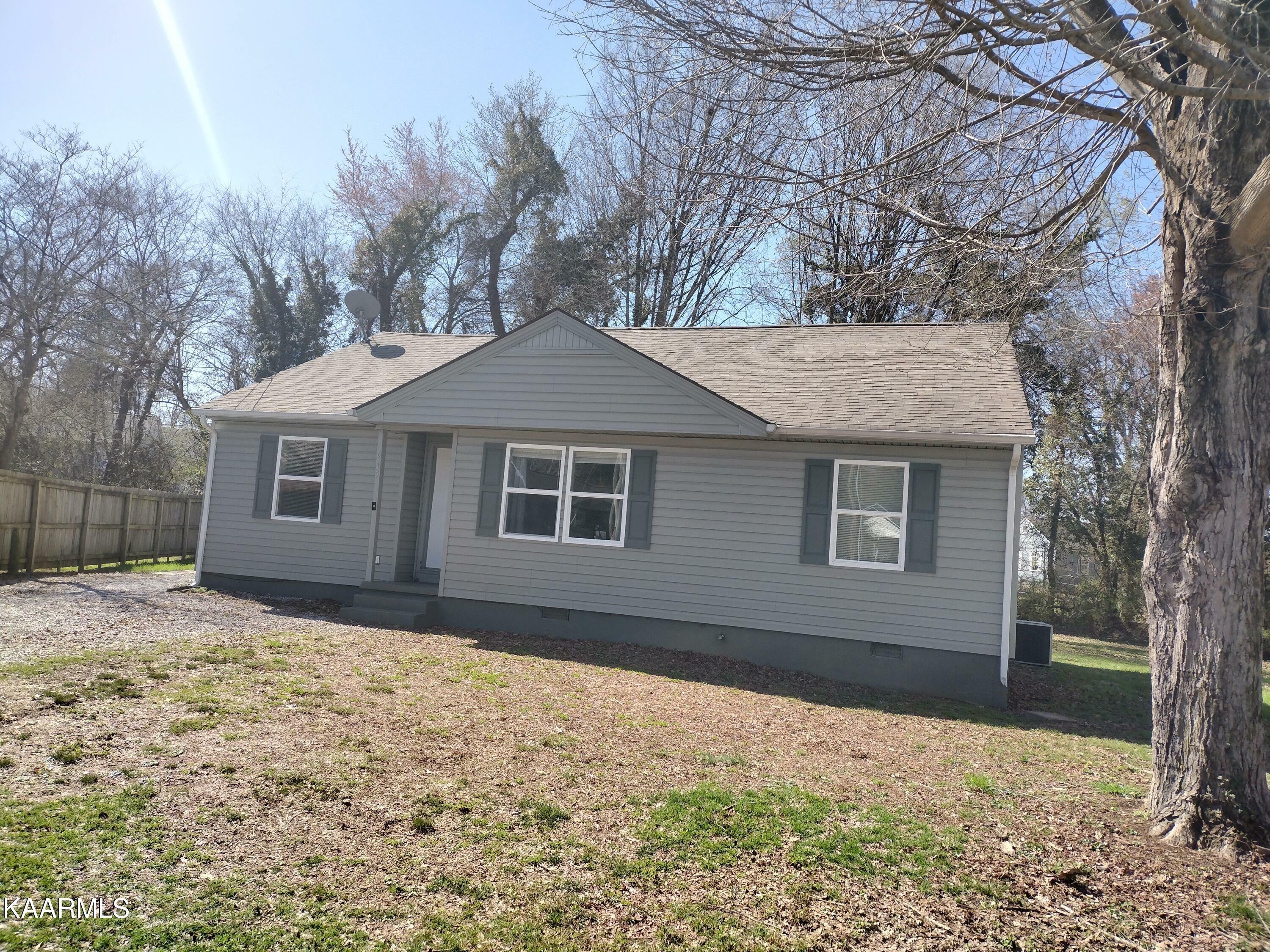 Property Photo:  815 Rosedale Ave  TN 37763 