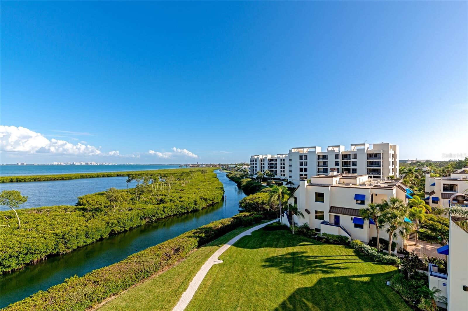 Property Photo: 2016 Harbourside Drive 347 FL 34228