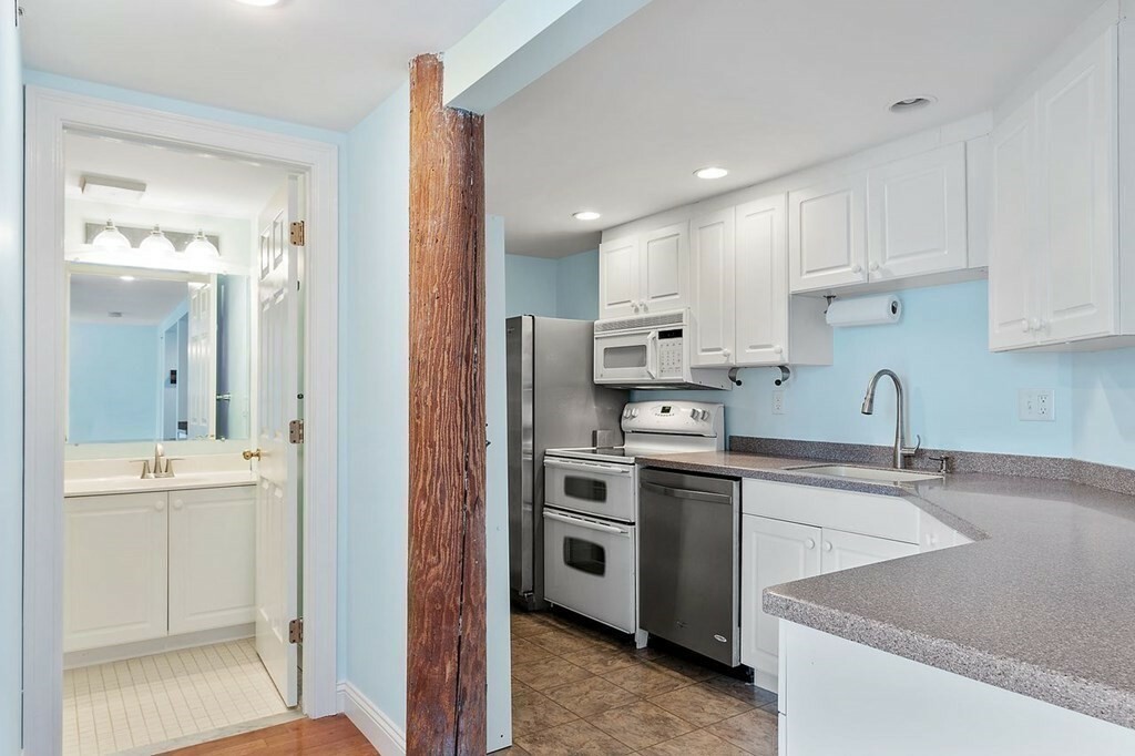 Property Photo: 53 Warren Street 220 MA 01950