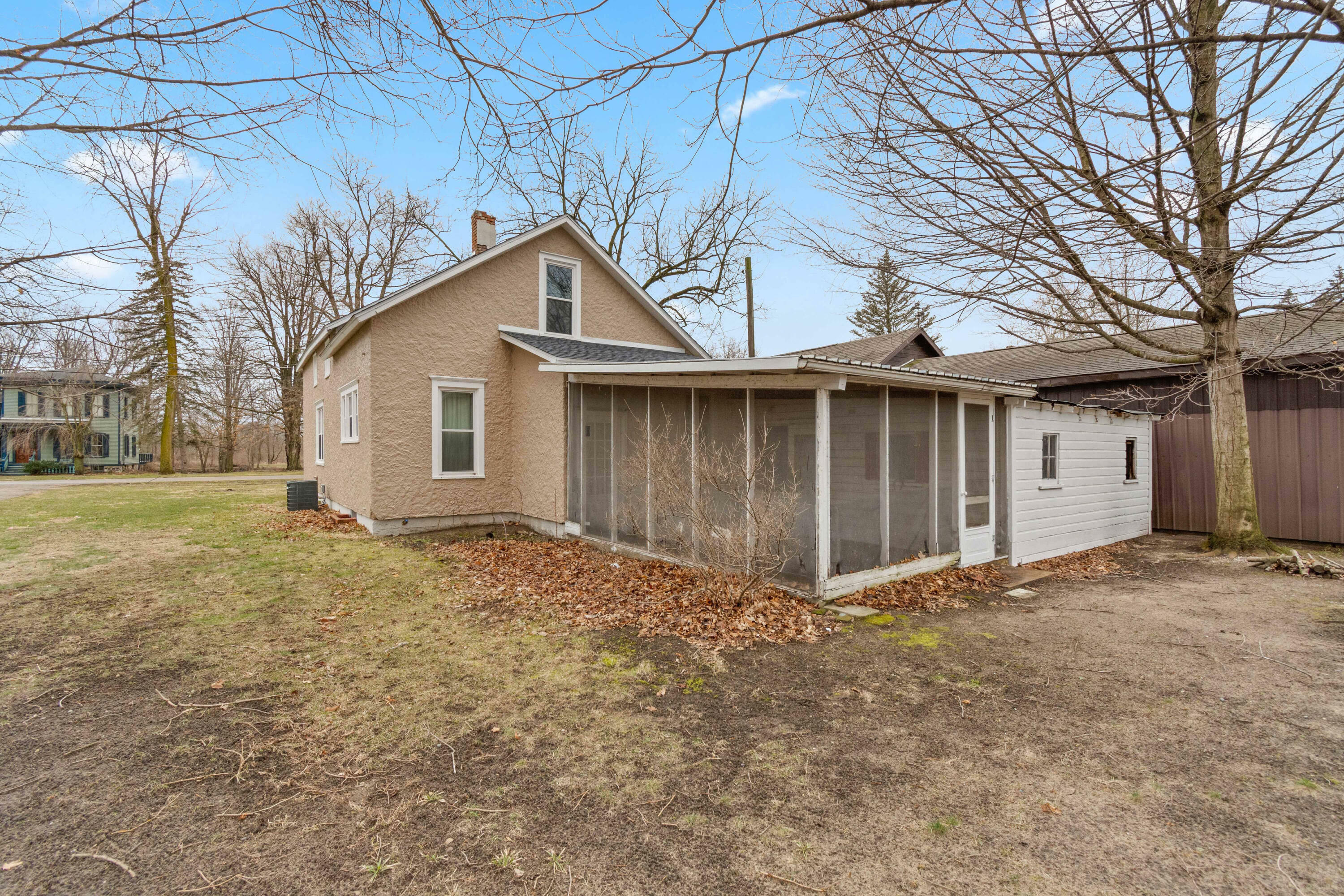 Property Photo: 218 W Saint Joe Street MI 49252