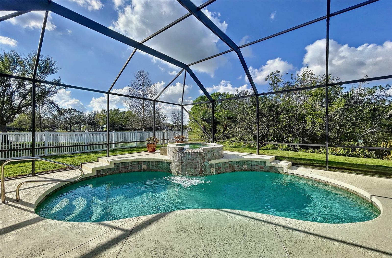 Property Photo:  15233 Blue Fish Circle  FL 34202 