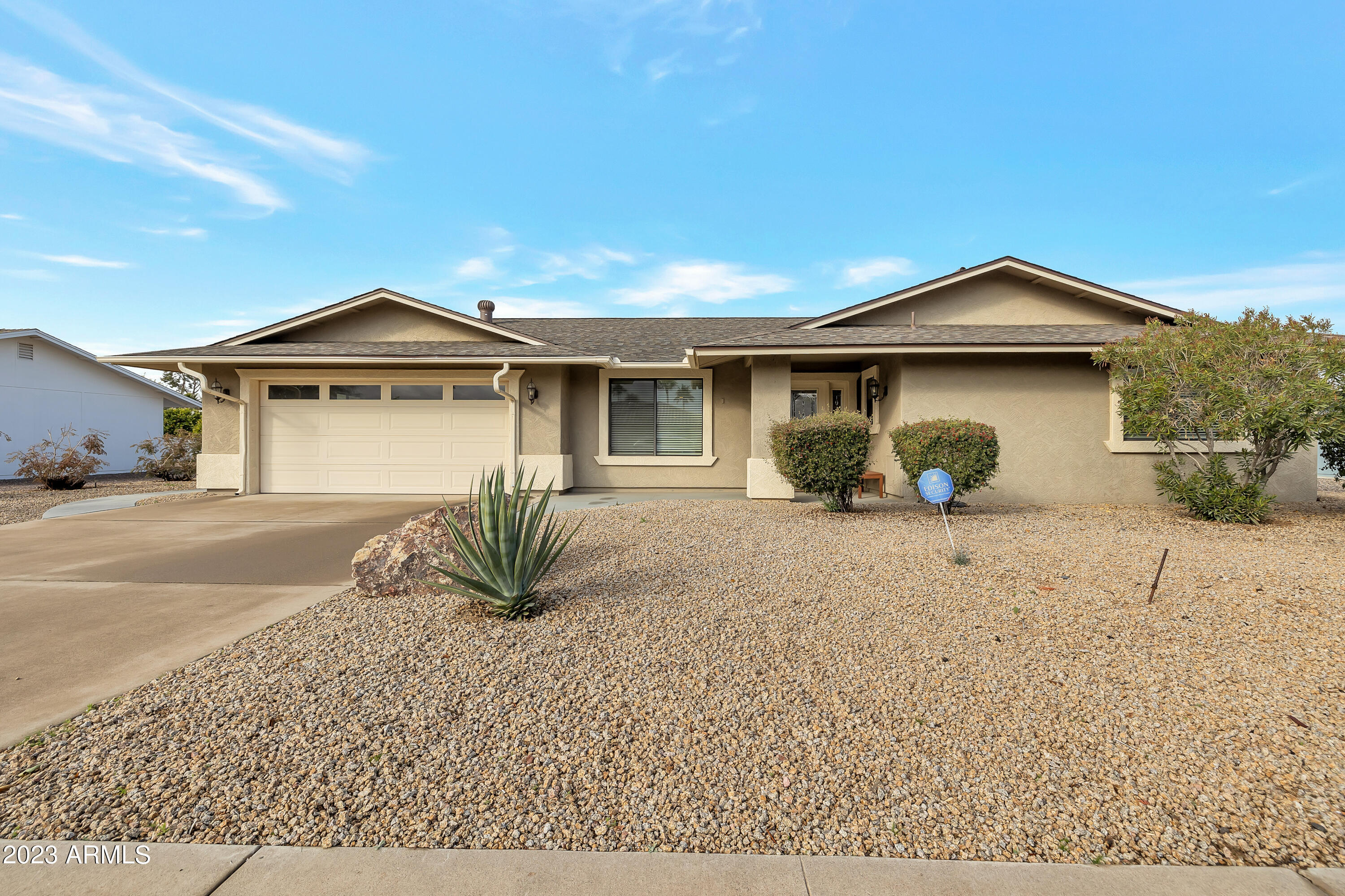 Property Photo:  9909 W Signal Butte Circle  AZ 85373 