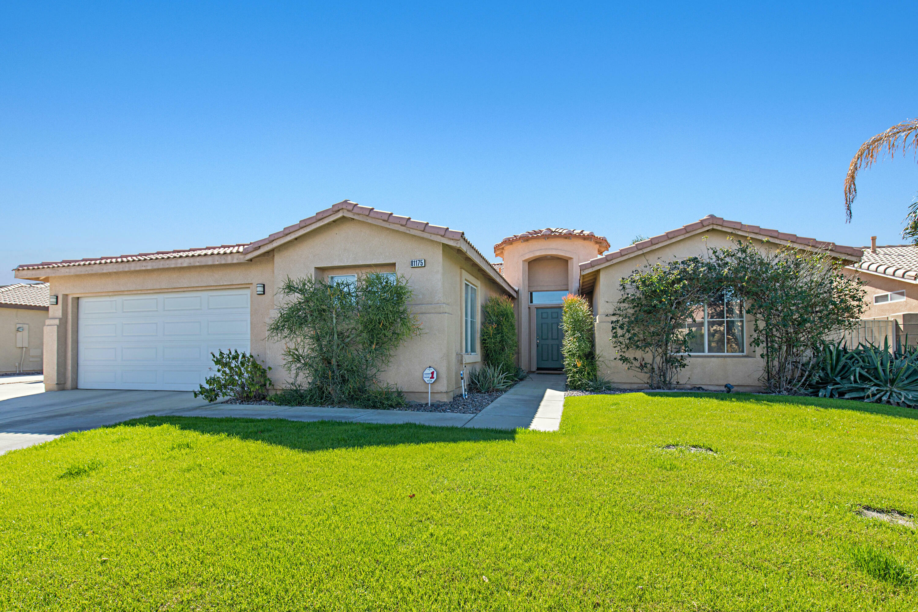 Property Photo:  81175 Mariposa Circle Circle  CA 92201 