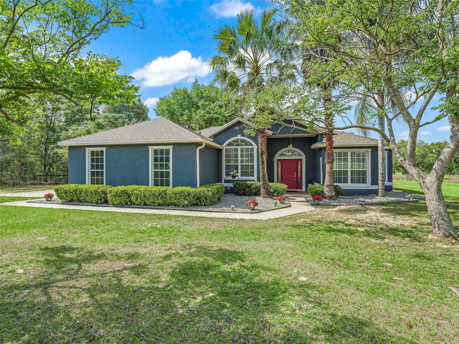 Property Photo:  12598 SE 170th Street  FL 32195 