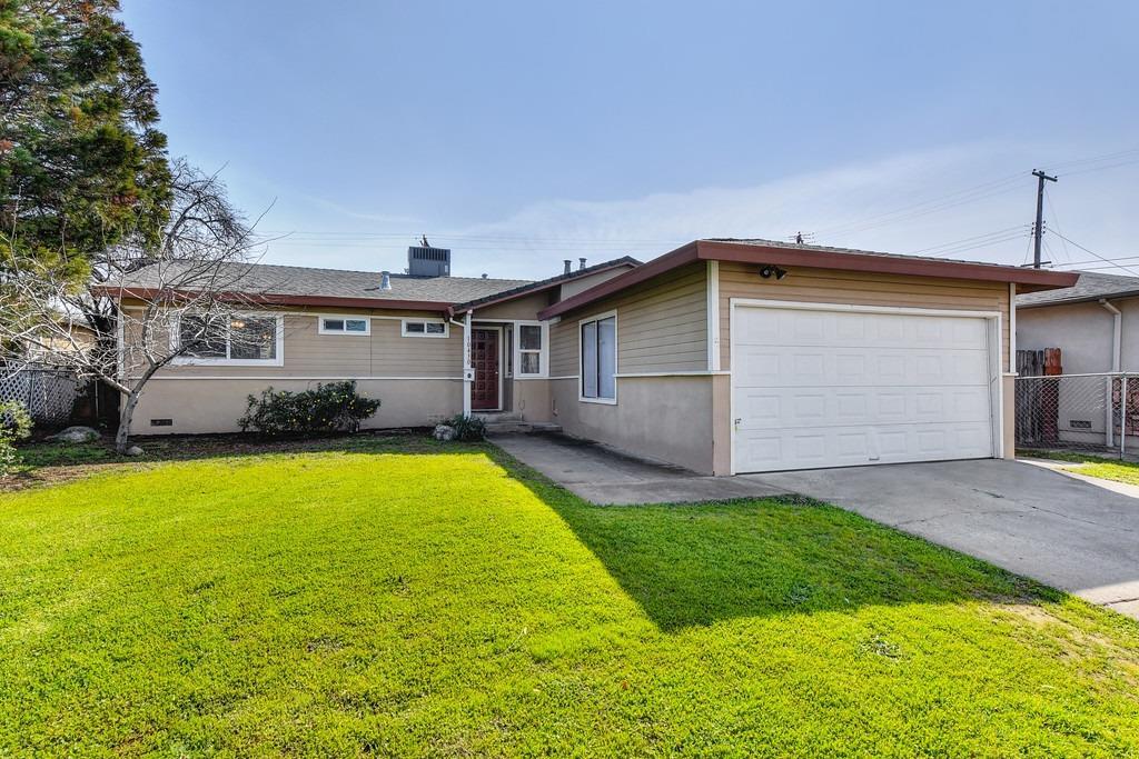 Property Photo:  10430 Abington Way  CA 95670 