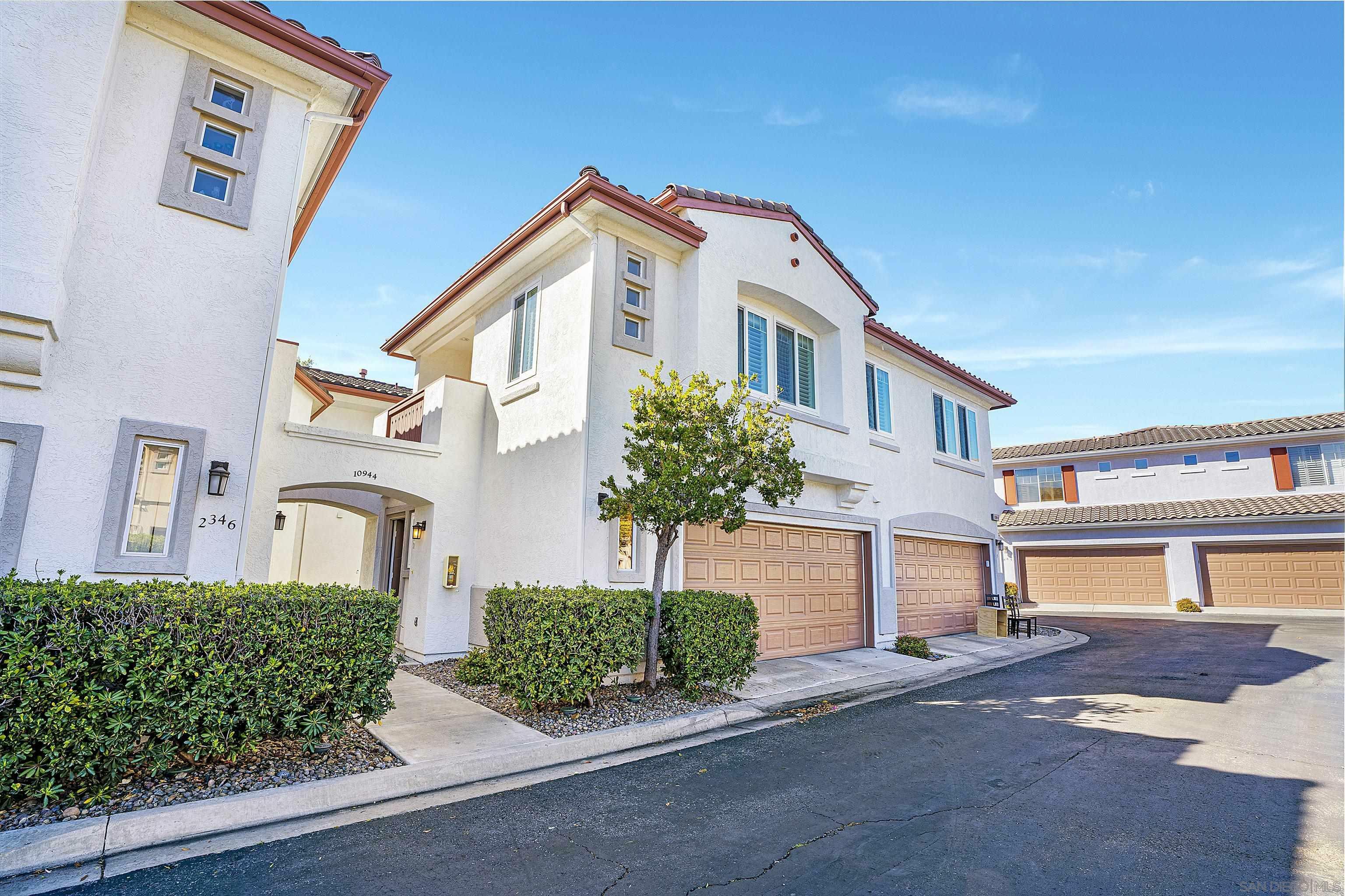 Property Photo: 10944 Ivy Hill Drive 6 CA 92131