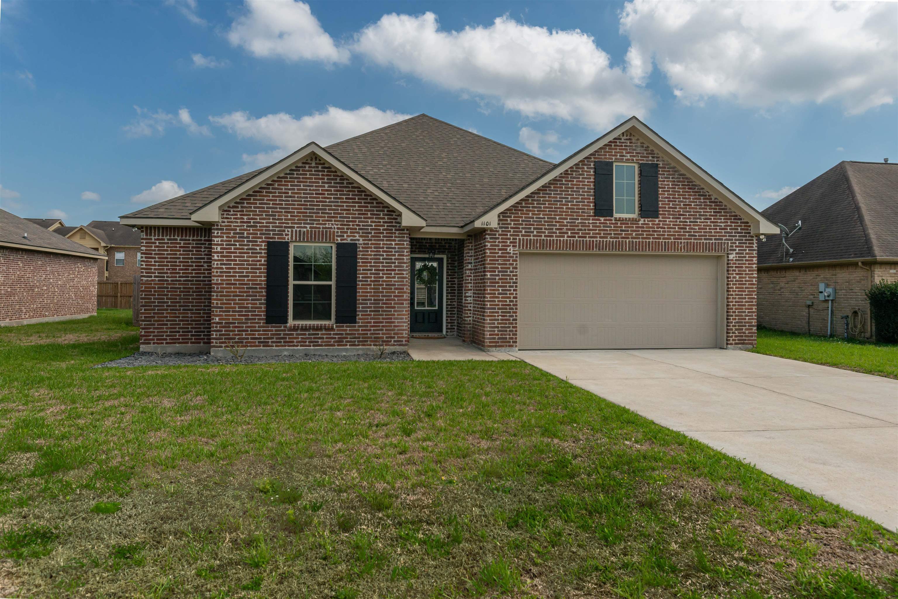 Property Photo:  1101 Cypresswood Dr  TX 77630 