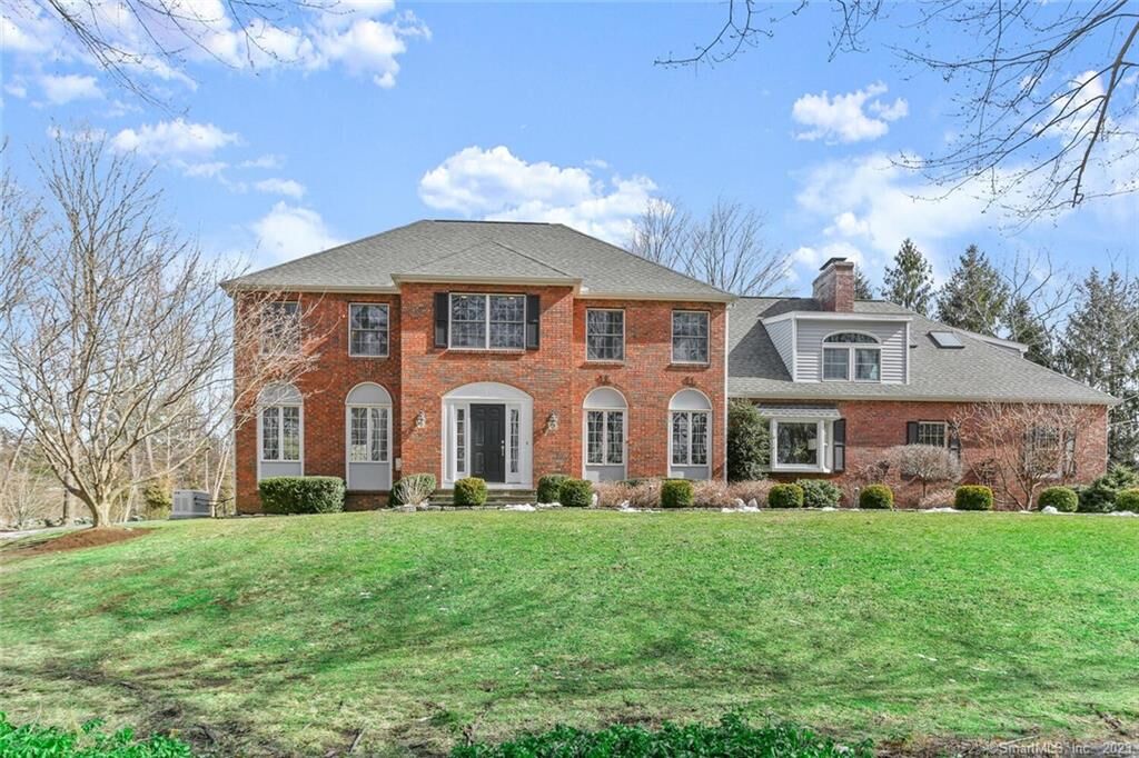 Property Photo:  10 Wood House Road  CT 06824 