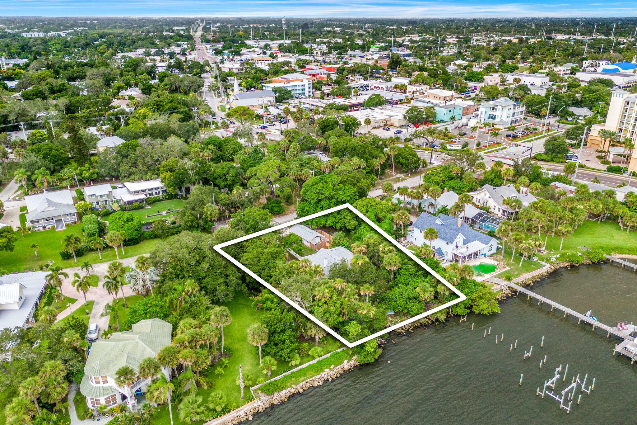 Property Photo: 1365 Pineapple Avenue FL 32935