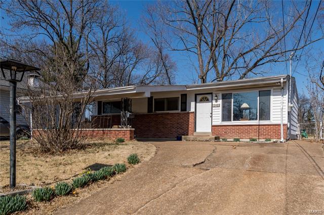 Property Photo: 11809 Lillian Avenue Avenue MO 63131