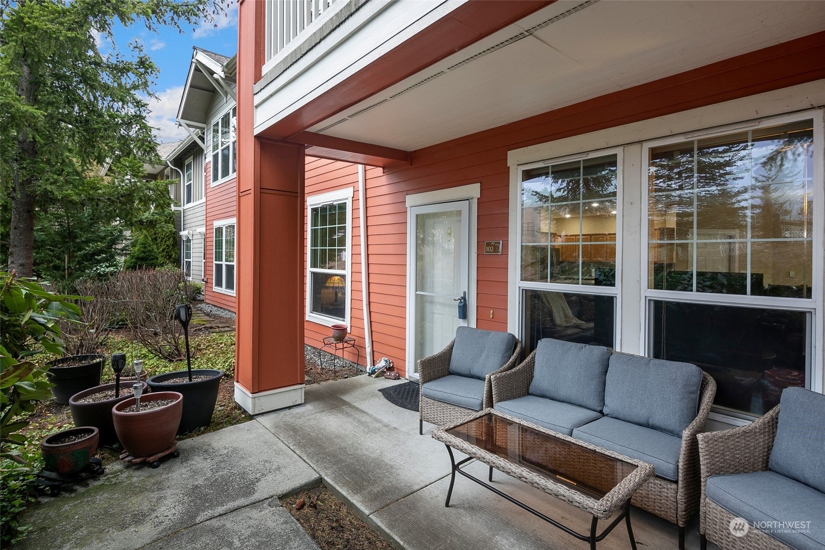 Property Photo:  7715 Fairway Avenue SE 102  WA 98065 