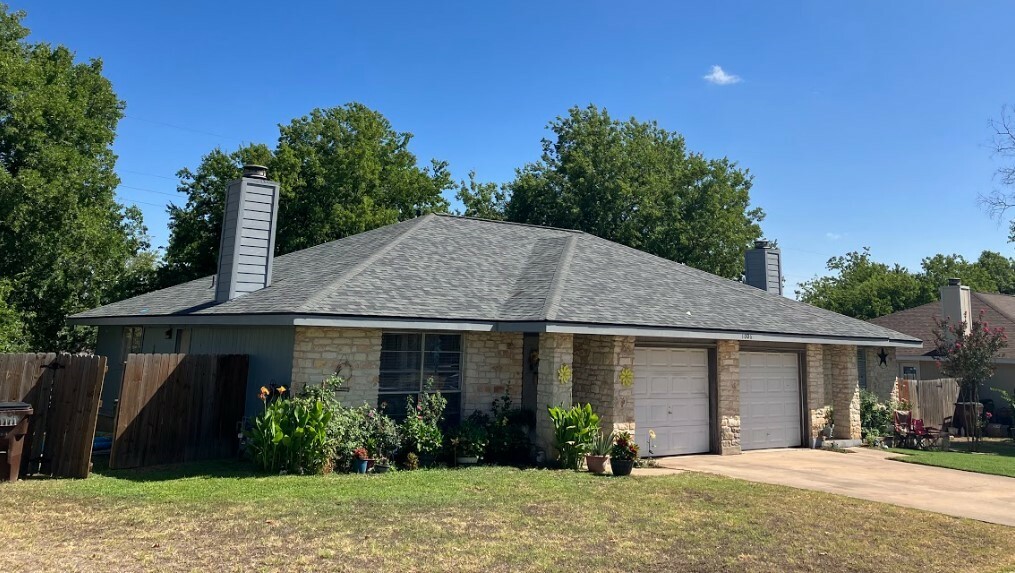 Property Photo:  1006 Country Aire Drive  TX 78664 