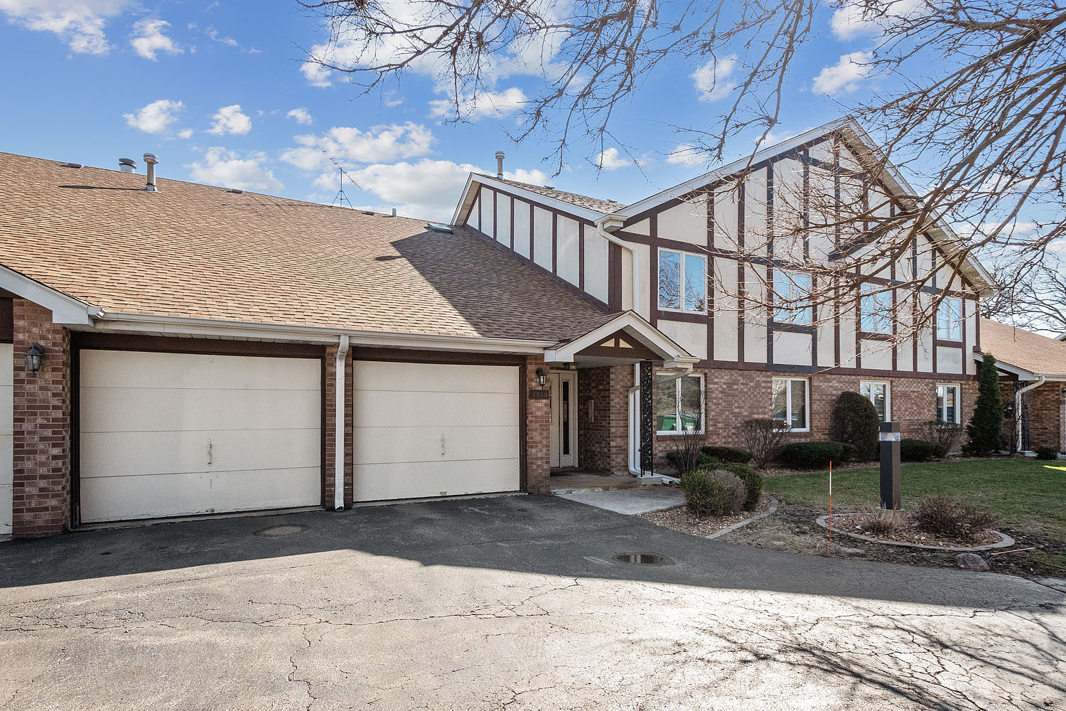 Property Photo: 7935 W 107th Street C IL 60465