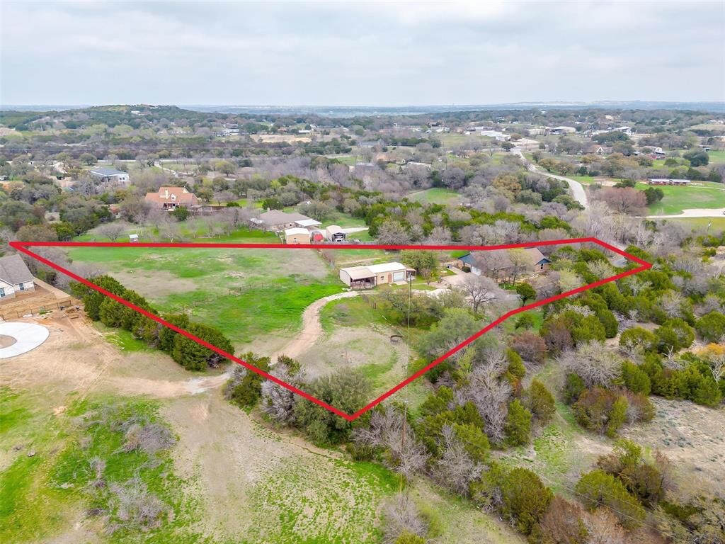 Property Photo:  9624 Canyon Country Drive  TX 76020 