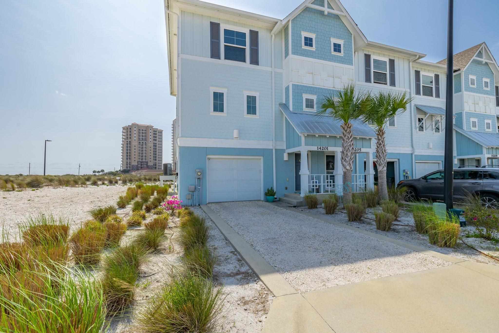 Property Photo: 14201 Beach Heather Ct FL 32507