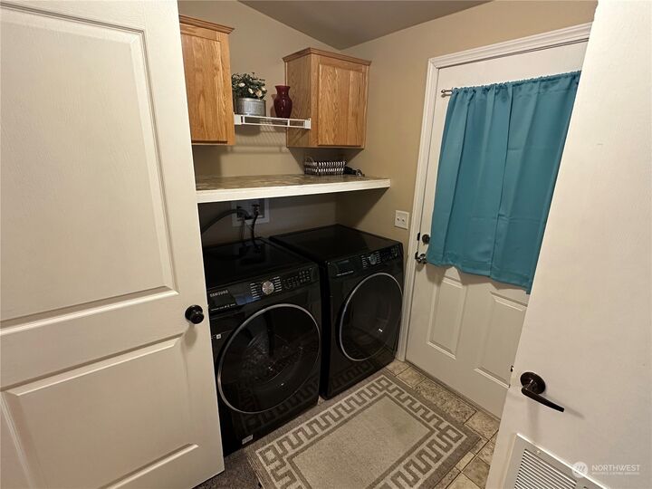 Property Photo:  11436 SE 208th Street 49  WA 98031 
