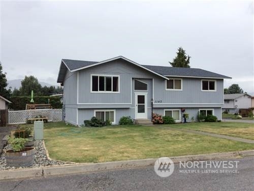 Property Photo:  1142 Cherry Circle  WA 98802 