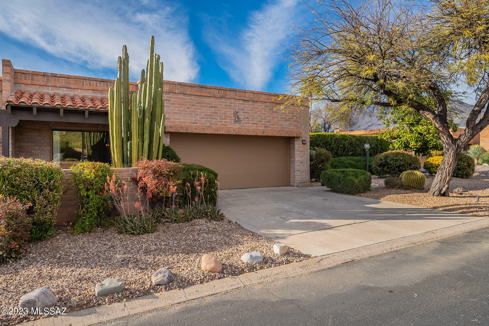 Property Photo:  4711 N Avenida Ronca  AZ 85750 