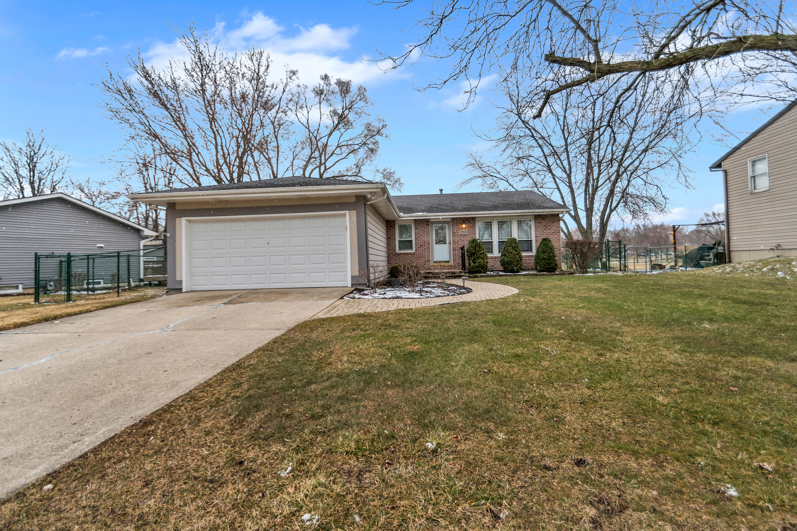 Property Photo:  7943 W Laurel Drive  IL 60423 