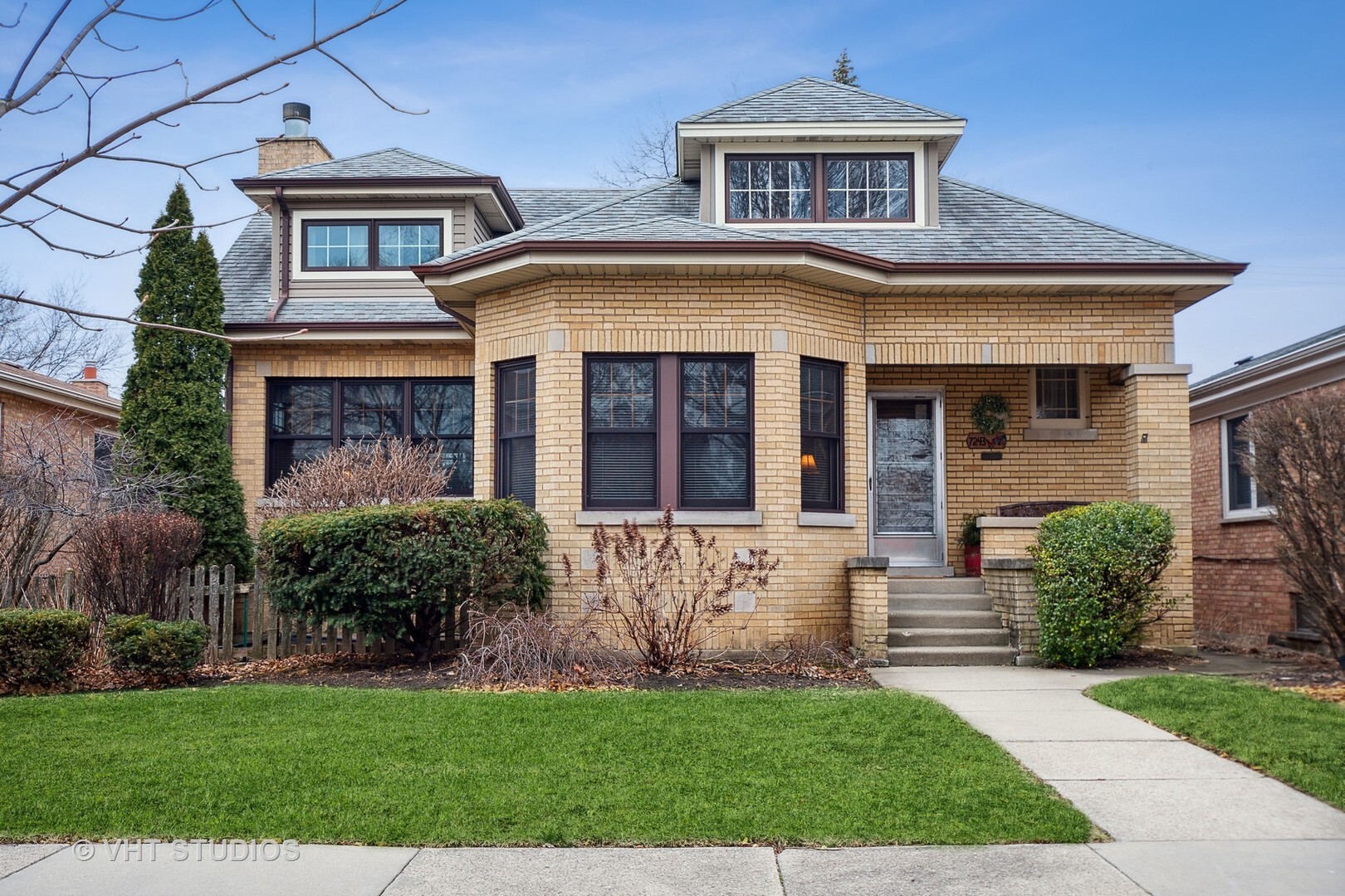 Property Photo: 7243 W Clarence Avenue IL 60631