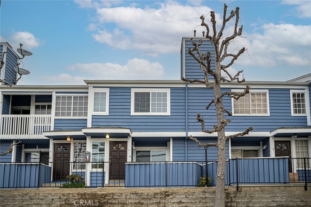 Property Photo:  105 W Spring Street C  CA 90806 