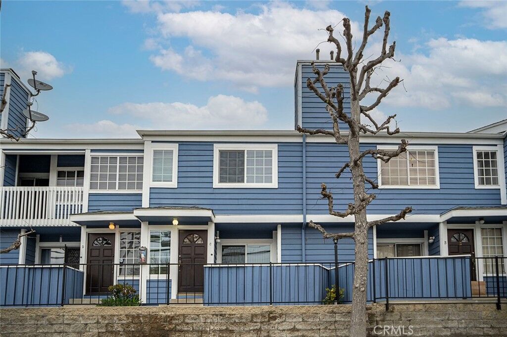 Property Photo:  105 W Spring Street C  CA 90806 