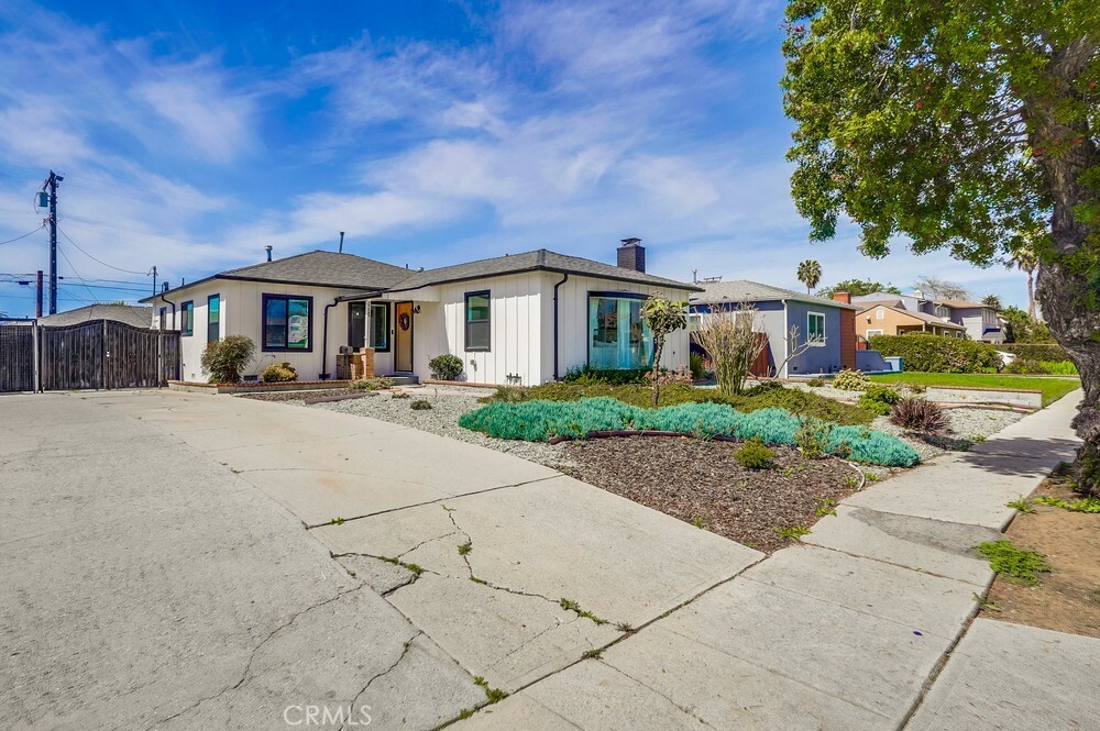 Property Photo:  9631 S Van Ness Avenue  CA 90305 