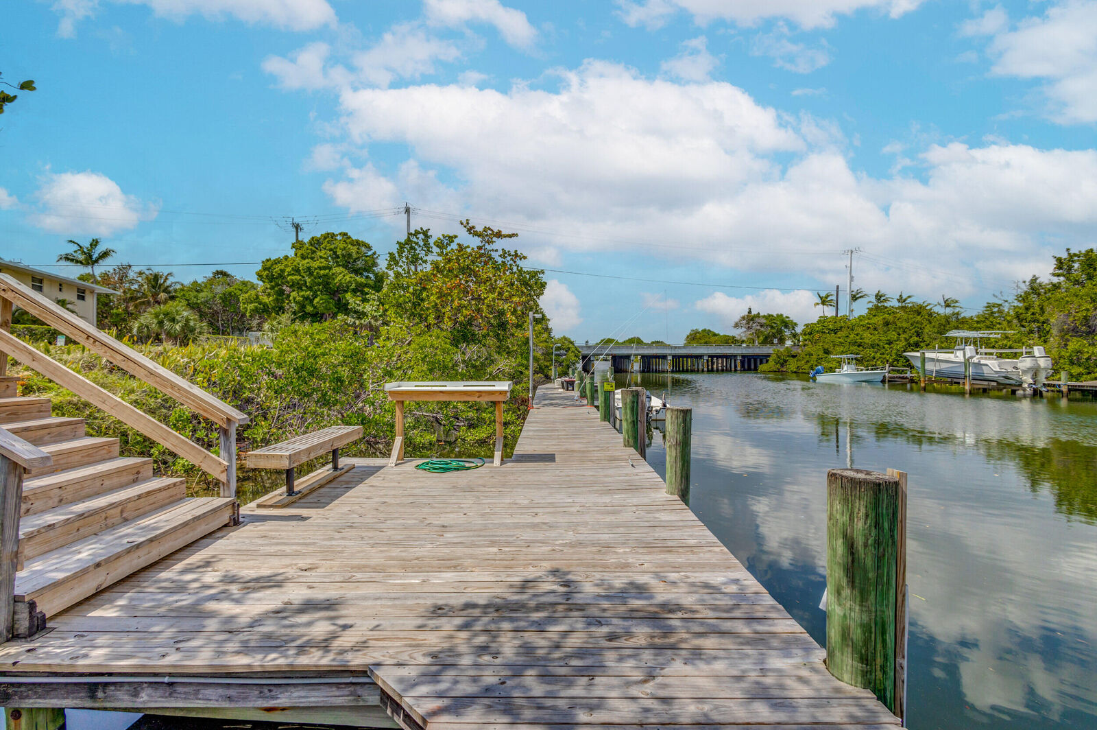 Property Photo: 809 Hummingbird Way 6C FL 33408